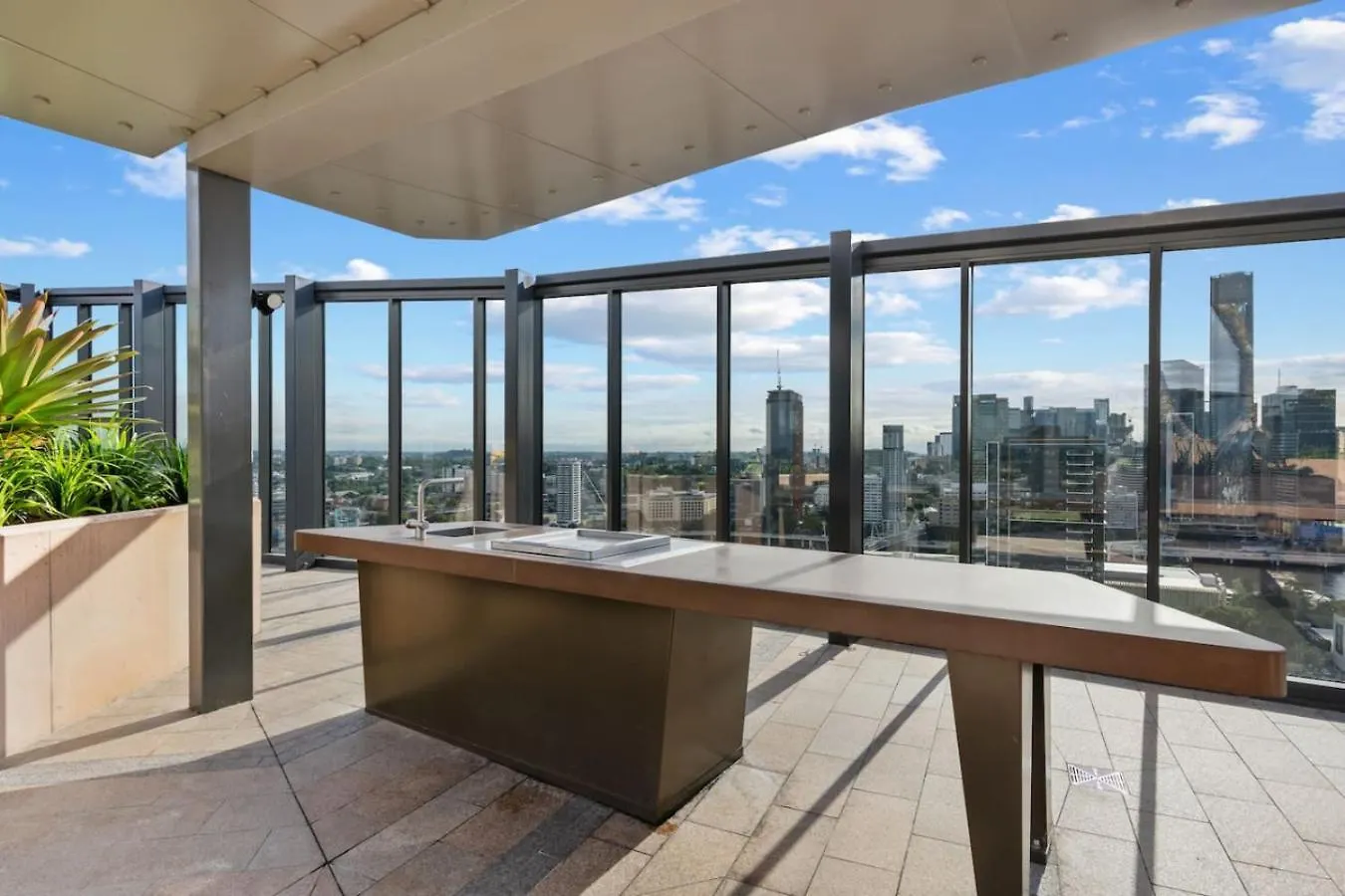 Daire Ultimate Location Chic 2Br Rooftop Pool N Parking Brisbane Avustralya