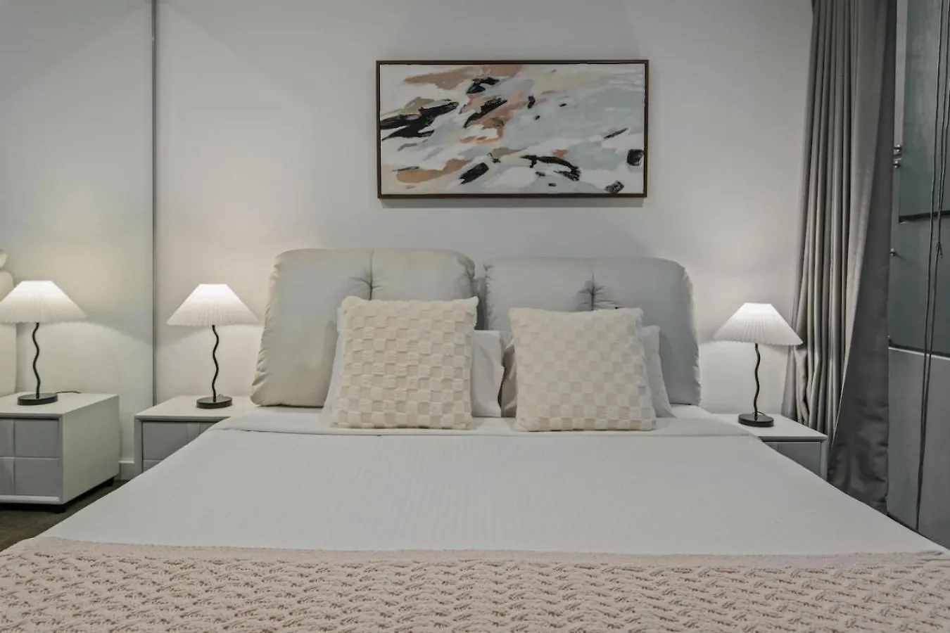 Ultimate Location Chic 2Br Rooftop Pool N Parking Brisbane Daire